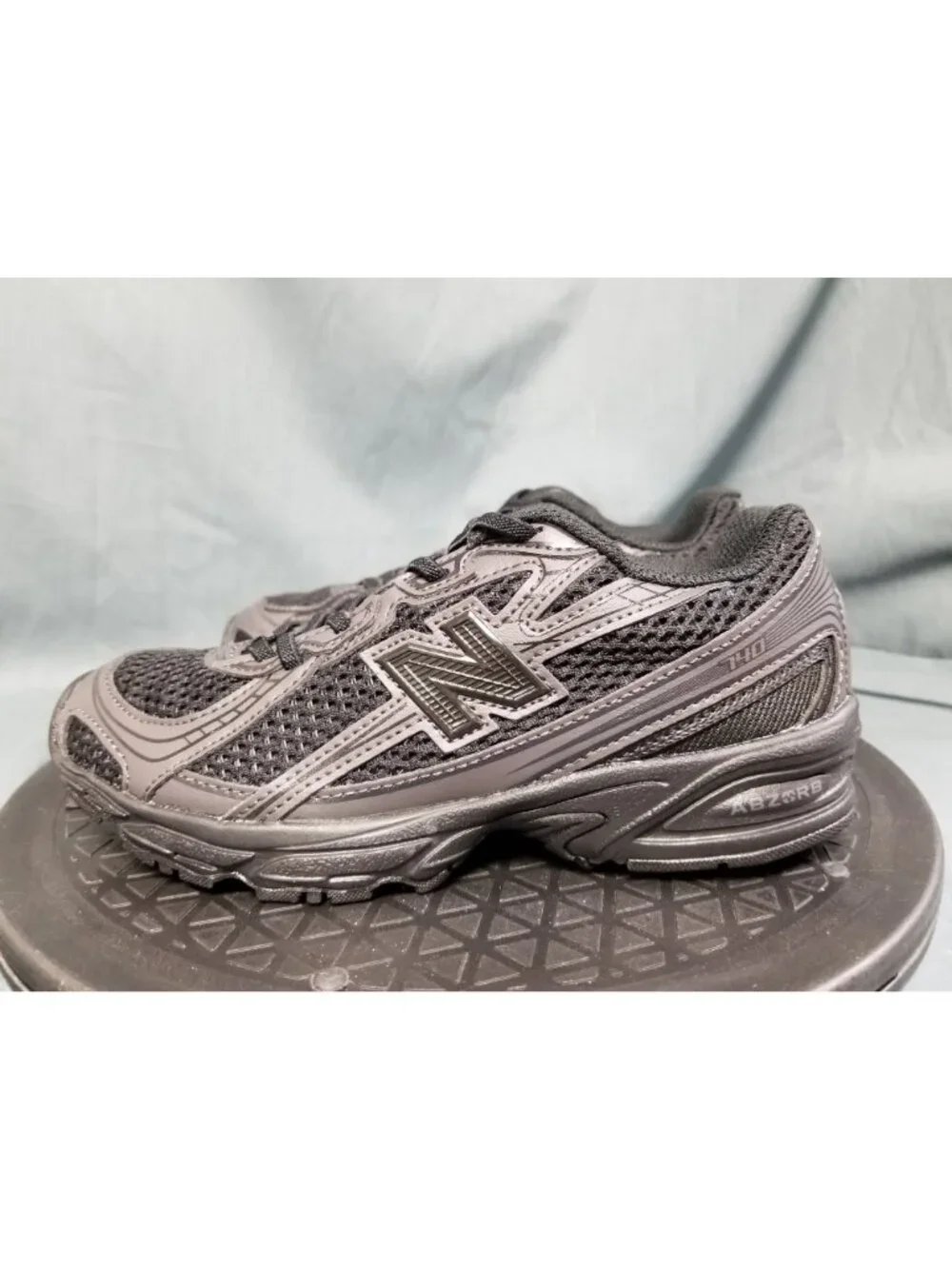 New Balance 740 Bungee Lace Sneakers Black Grey PZ740BO Kids Size 1 NEW NO BOX!